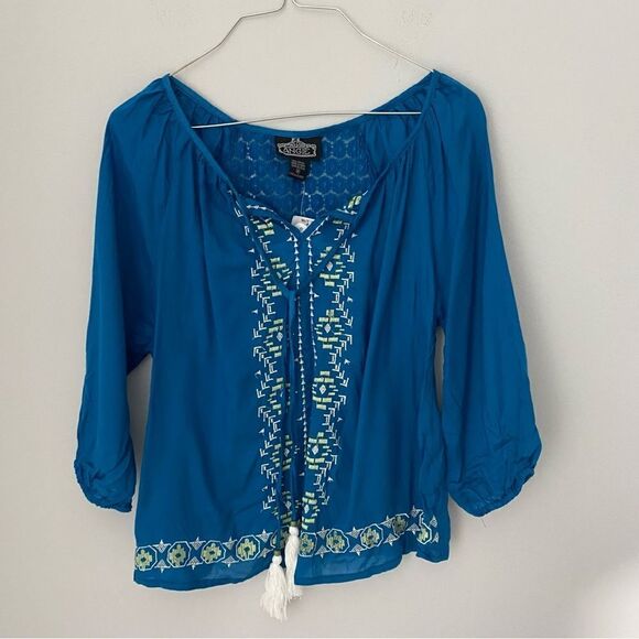Angie Women’s 3/4 Sleeve Embroidered Slit Neck Bohemian Top size M - Picture 1 of 4